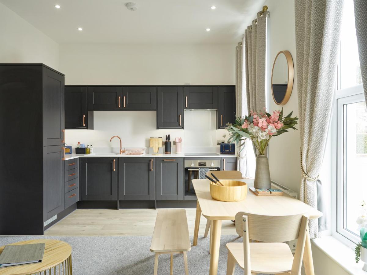 Curb Properties - Super 2 Bed Apartment 5 Min From Town Centre Cheltenham Exterior photo